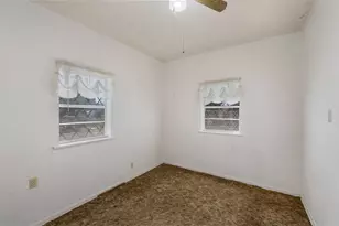 604 N 3rd St, Thorndale, TX 76577 - Photo 3