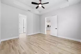 170 Loysoya St, Bastrop, TX 78602 - Photo 5