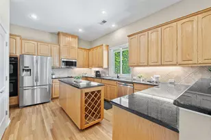 209 Overlook Ct, Georgetown, TX 78628 - Photo 13