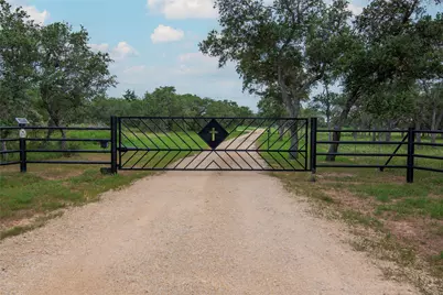 15545 Tx-111 E, Yoakum, TX 77995 - Photo 3