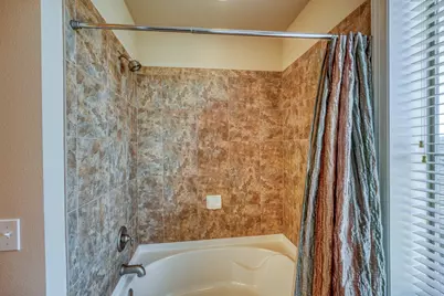 101 W Bank #27, Horseshoe Bay, TX 78657 - Photo 15