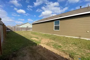 13704 Knights Br Dr, Elgin, TX 78621 - Photo 23