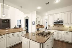 121 Burgess Ln, Austin, TX 78738 - Photo 11
