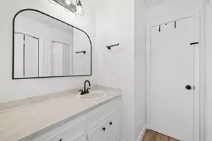 1010 W Rundberg Ln, Austin, TX 78758 - Photo 13