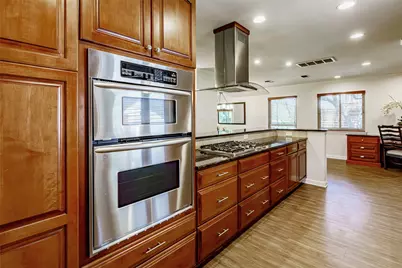 8810 Mountain Path Circle, Austin, TX 78759 - Photo 13