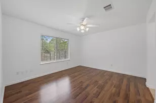 8112 Nairn Dr, Austin, TX 78749 - Photo 15