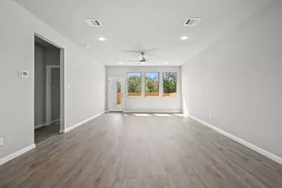 174 Hornet Street, Elgin, TX 78621 - Photo 9