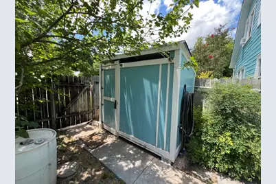 215 W 7th Street, Taylor, TX 76574 - Photo 37