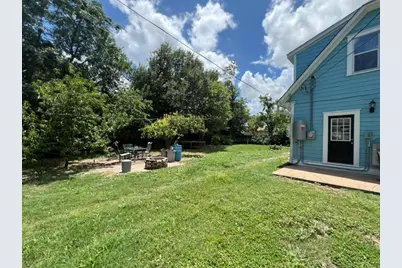 215 W 7th Street, Taylor, TX 76574 - Photo 25
