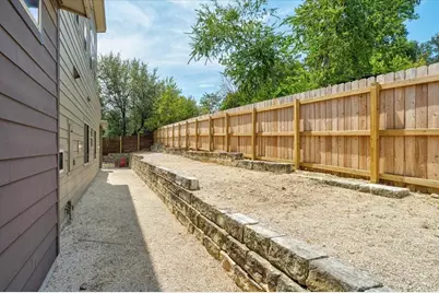 2501 E 9th Street, Austin, TX 78702 - Photo 31