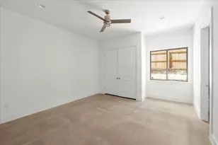 2501 E 9th St, Austin, TX 78702 - Photo 19