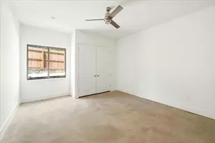 2501 E 9th St, Austin, TX 78702 - Photo 17