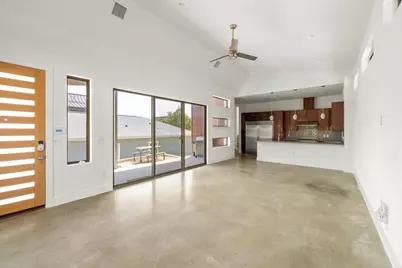 2501 E 9th Street, Austin, TX 78702 - Photo 5