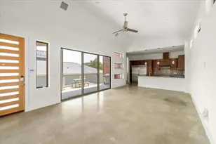2501 E 9th St, Austin, TX 78702 - Photo 5