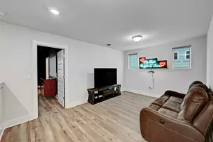 7111 Terrazzo Cottage Ct, Austin, TX 78744 - Photo 21