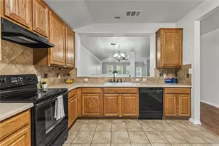 7733 Little Deer Trail, Georgetown, TX 78628 - Photo 9