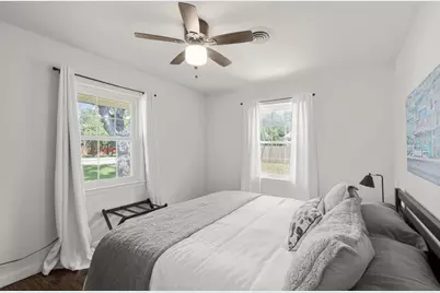 219 S Bluff Street, Dripping Springs, TX 78620 - Photo 15