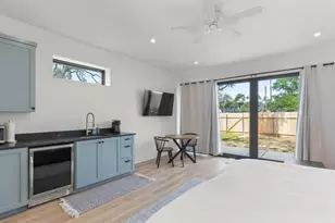 219 S Bluff St, Dripping Springs, TX 78620 - Photo 27