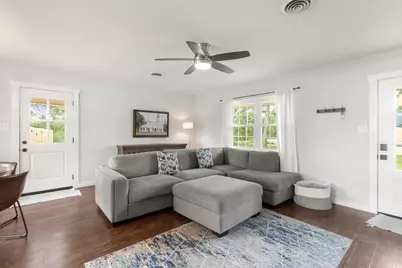 219 S Bluff Street, Dripping Springs, TX 78620 - Photo 7