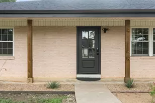 219 S Bluff St, Dripping Springs, TX 78620 - Photo 5