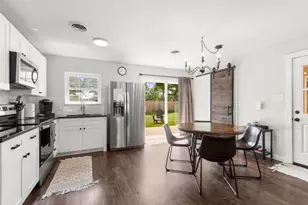 219 S Bluff St, Dripping Springs, TX 78620 - Photo 9