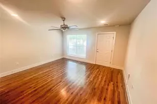 1101 Grove Blvd, Austin, TX 78741 - Photo 9