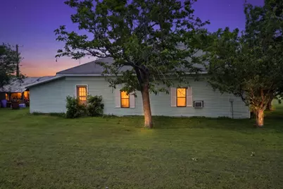 711 E Clark Street, Bartlett, TX 76511 - Photo 3
