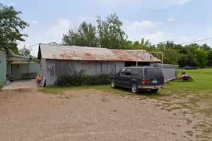 711 E Clark St, Bartlett, TX 76511 - Photo 19