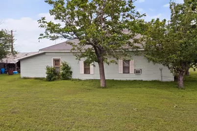 711 E Clark Street, Bartlett, TX 76511 - Photo 15