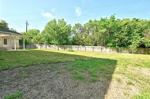 12609 Chittim Cir, Austin, TX 78732 - Photo 33