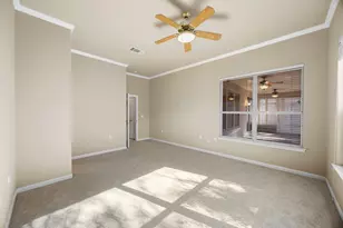 104 Lariat Dr, Georgetown, TX 78633 - Photo 17
