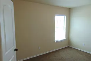 185 Creekside Villa Dr, Kyle, TX 78640 - Photo 9