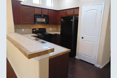 185 Creekside Villa Drive, Kyle, TX 78640 - Photo 5