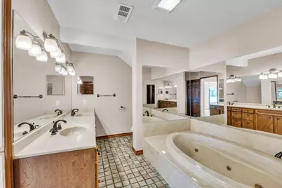 300 Mills Street, Smithville, TX 78957 - Photo 17