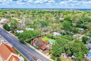300 Mills St, Smithville, TX 78957 - Photo 5