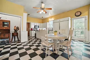 504 S Main St, Lockhart, TX 78644 - Photo 17