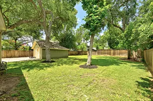 3804 Avenue G, Austin, TX 78751 - Photo 33