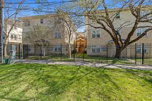 305 E 31st St, Austin, TX 78705 - Photo 1