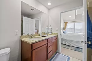 305 E 31st St, Austin, TX 78705 - Photo 9