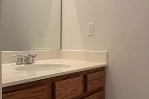 2105 Town Centre Dr, Round Rock, TX 78664 - Photo 17