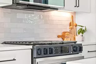 1407 Cedar Ave, Austin, TX 78702 - Photo 13