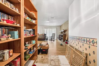 601 Meadowbrook Drive, Georgetown, TX 78628 - Photo 11