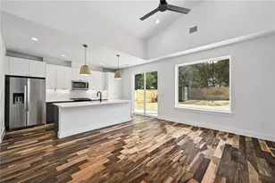 3404 Thomas Kincheon St, Austin, TX 78745 - Photo 5