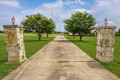 144 Escondido Drive, Del Valle, TX 78617 - Photo 5