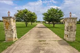 144 Escondido Dr, Del Valle, TX 78617 - Photo 5