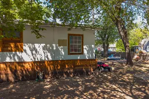 806 E 4th St, Georgetown, TX 78626 - Photo 5