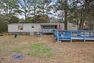 105 S Austin Dr, Paige, TX 78659 - Photo 1