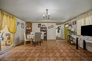 105 S Austin Dr, Paige, TX 78659 - Photo 5