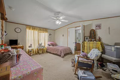 105 S Austin Drive, Paige, TX 78659 - Photo 7