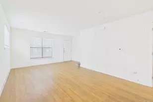 711 W 32nd St, Austin, TX 78705 - Photo 5